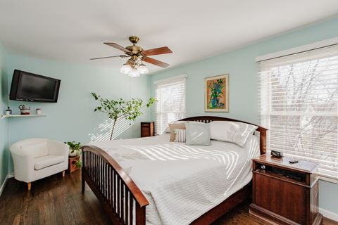 Tiny photo for 1095 Lancaster Court, Hoffman Estates, IL 60169 (MLS # 12567013)