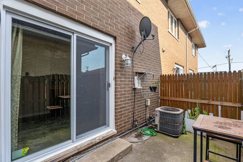 Tiny photo for 613 E 3rd Street #3, Lockport, IL 60441 (MLS # 12711166)