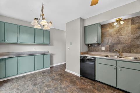 Tiny photo for 613 E 3rd Street #3, Lockport, IL 60441 (MLS # 12711166)