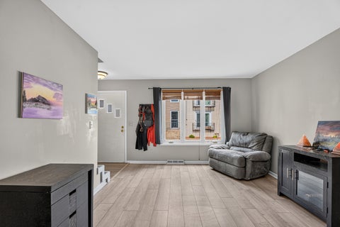 Tiny photo for 613 E 3rd Street #3, Lockport, IL 60441 (MLS # 12711166)