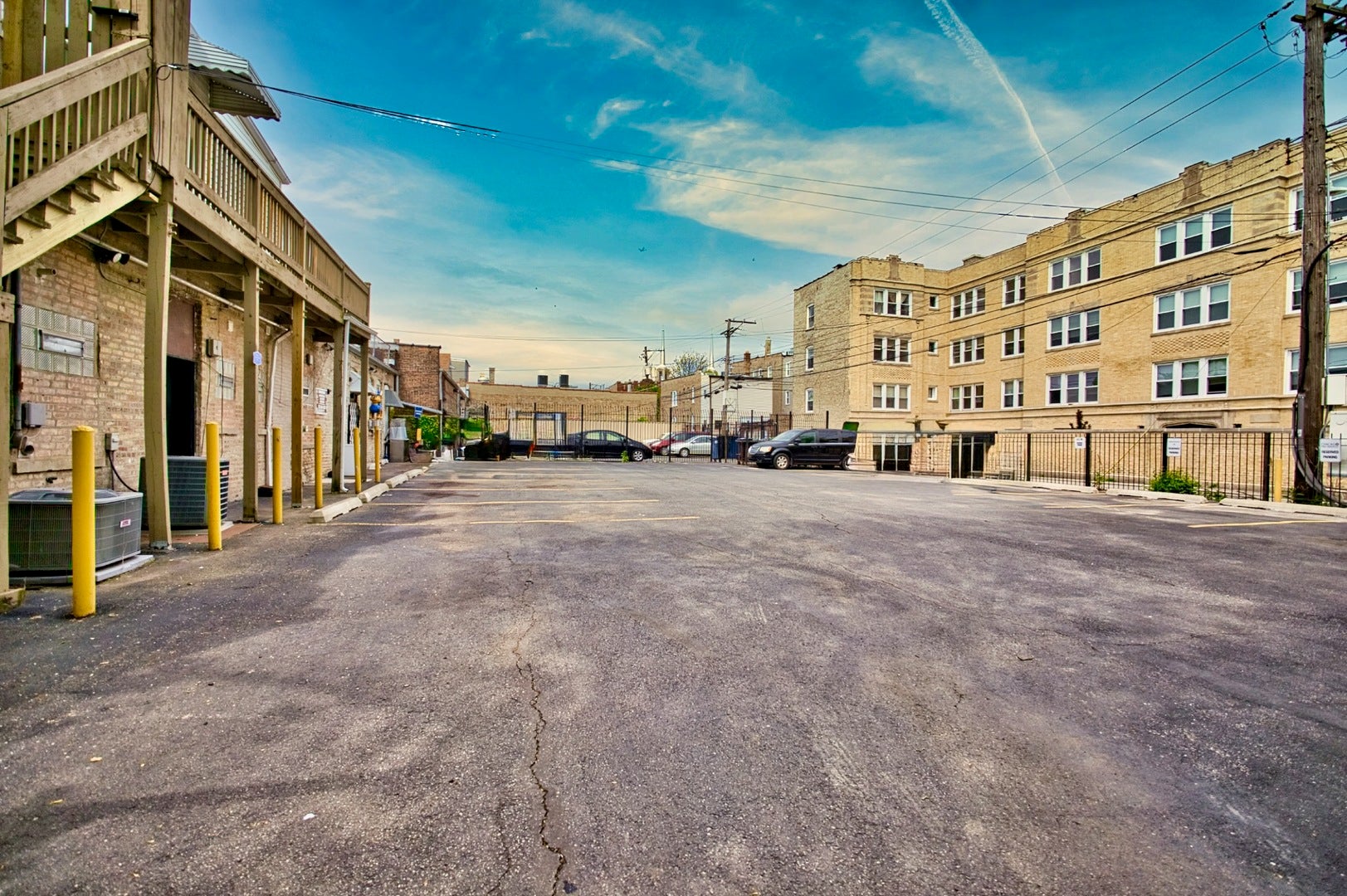 3034 W Montrose Avenue