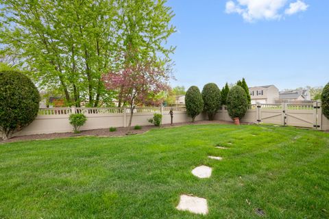Tiny photo for 7612 W Woodlawn Drive, Frankfort, IL 60423 (MLS # 12629434)