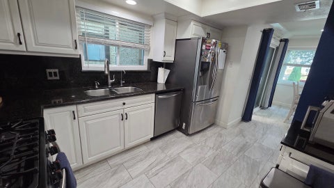 Tiny photo for 659 Alexander Street #5, Glendale, CA 91203 (MLS # 12793225)