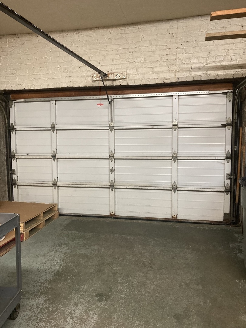 4416 W Diversey Avenue