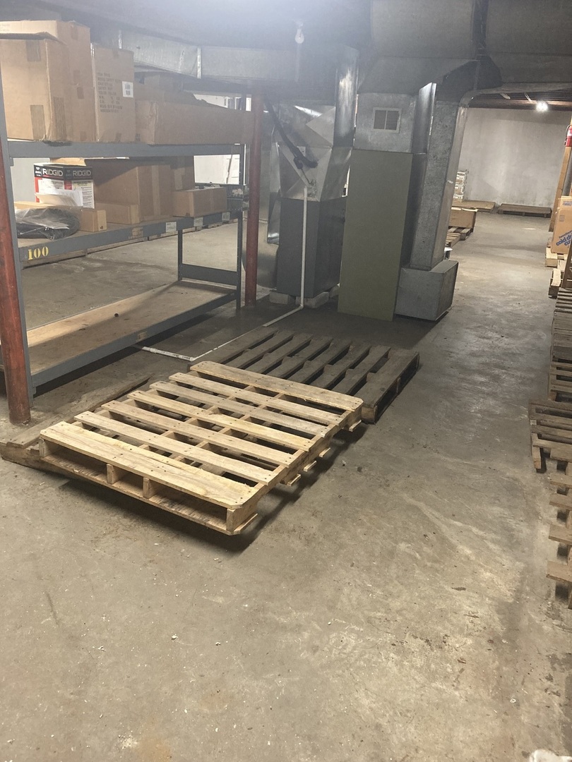 4416 W Diversey Avenue