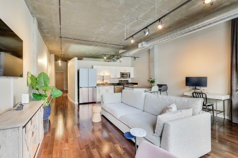 Tiny photo for 900 N KINGSBURY Street #1019, Chicago, IL 60610 (MLS # 12529633)