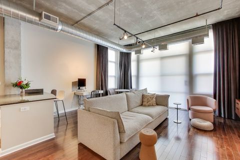 Tiny photo for 900 N KINGSBURY Street #1019, Chicago, IL 60610 (MLS # 12529633)