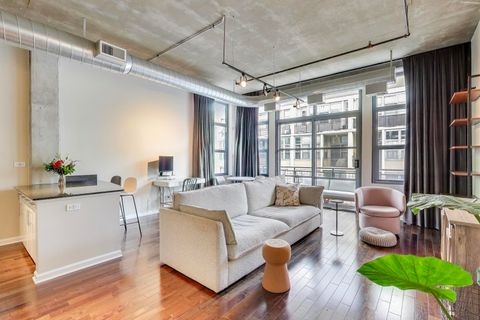 Tiny photo for 900 N KINGSBURY Street #1019, Chicago, IL 60610 (MLS # 12529633)