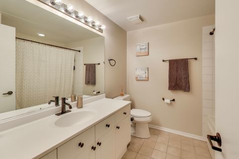Tiny photo for 900 N KINGSBURY Street #1019, Chicago, IL 60610 (MLS # 12529633)