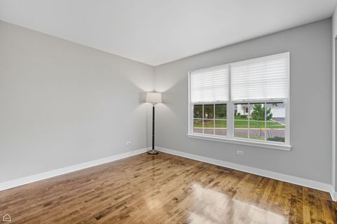 Tiny photo for 2008 Crooked Tree Court, McHenry, IL 60050 (MLS # 12499756)