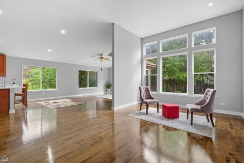 Tiny photo for 2008 Crooked Tree Court, McHenry, IL 60050 (MLS # 12499756)