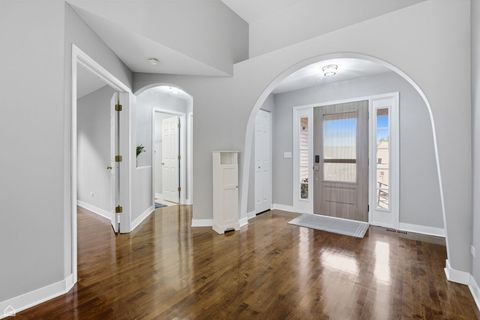 Tiny photo for 2008 Crooked Tree Court, McHenry, IL 60050 (MLS # 12499756)