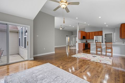 Tiny photo for 2008 Crooked Tree Court, McHenry, IL 60050 (MLS # 12499756)