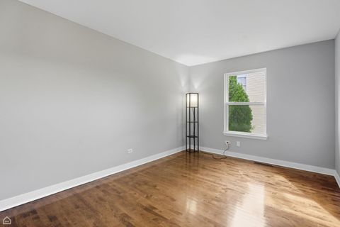 Tiny photo for 2008 Crooked Tree Court, McHenry, IL 60050 (MLS # 12499756)