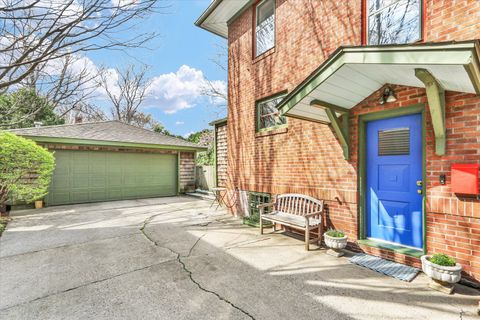 Tiny photo for 1009 W Hill Street, Champaign, IL 61821 (MLS # 12586651)