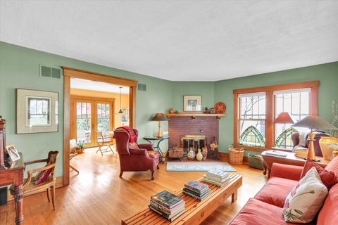 Tiny photo for 1009 W Hill Street, Champaign, IL 61821 (MLS # 12586651)