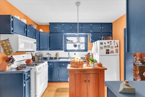 Tiny photo for 1009 W Hill Street, Champaign, IL 61821 (MLS # 12586651)