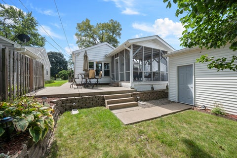 Tiny photo for 2723 24th Avenue, Moline, IL 61265 (MLS # 12745551)