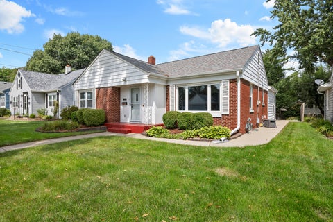 Tiny photo for 2723 24th Avenue, Moline, IL 61265 (MLS # 12745551)