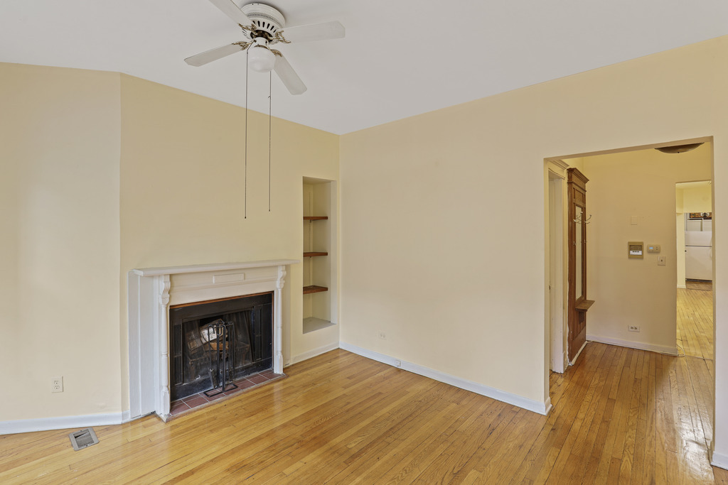 5120 N Kenmore Avenue 1S