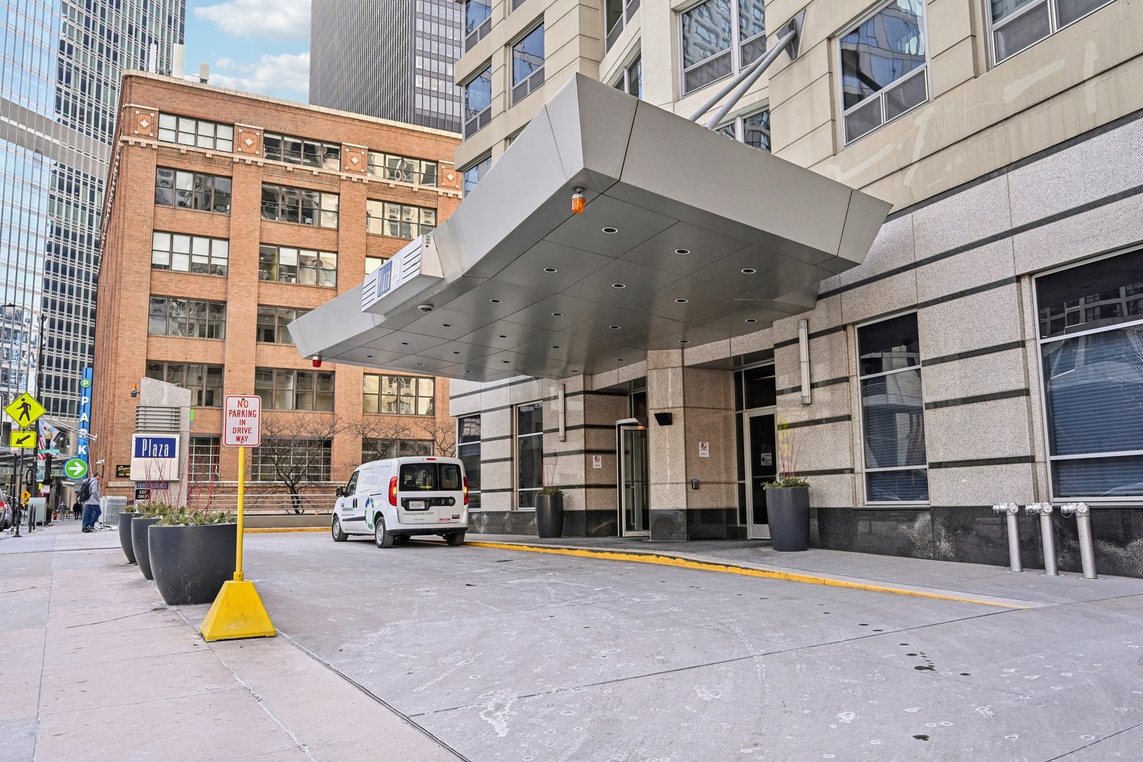 440 N Wabash Avenue 2307