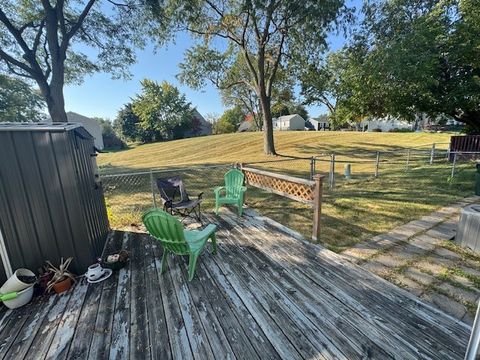 Tiny photo for 29W441 Butternut Lane, Warrenville, IL 60555 (MLS # 12483068)