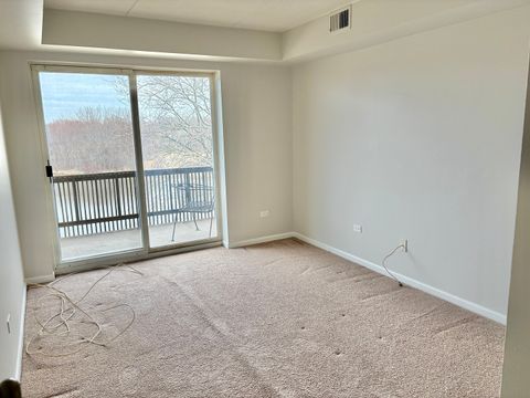 Tiny photo for 505 Redondo Drive #407, Downers Grove, IL 60516 (MLS # 12600527)