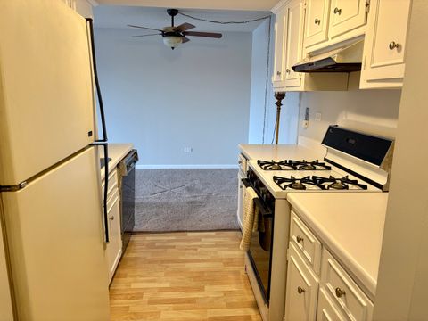 Tiny photo for 505 Redondo Drive #407, Downers Grove, IL 60516 (MLS # 12600527)