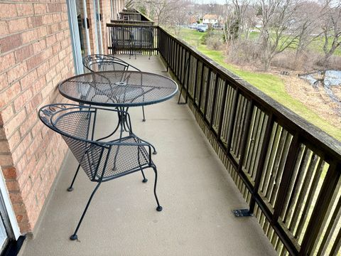 Tiny photo for 505 Redondo Drive #407, Downers Grove, IL 60516 (MLS # 12600527)