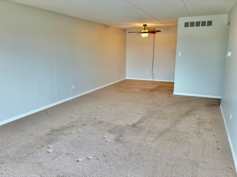 Tiny photo for 505 Redondo Drive #407, Downers Grove, IL 60516 (MLS # 12600527)