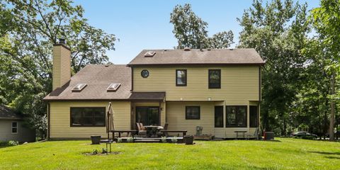 Tiny photo for 816 Bonnie Brae Lane, Bolingbrook, IL 60440 (MLS # 12672625)