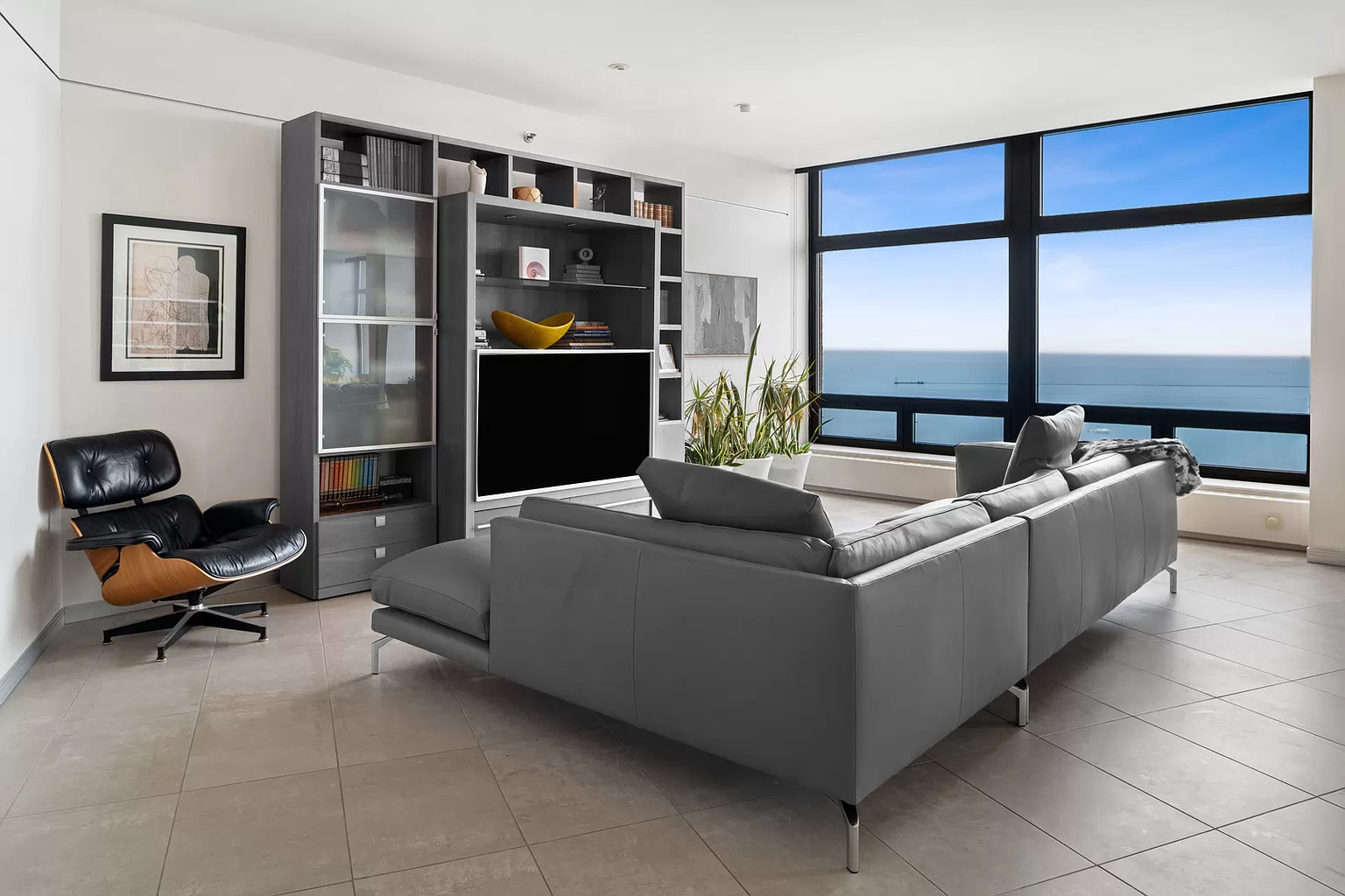 680 N Lake Shore Drive 1105