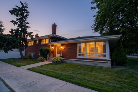 Tiny photo for 10158 S Talman Avenue, Chicago, IL 60655 (MLS # 12794708)