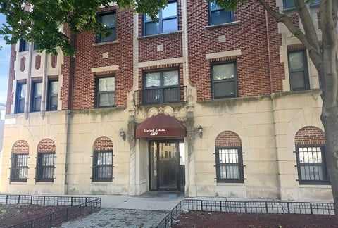 Photo of 6318 - 24 S Kimbark Avenue #105, Chicago, IL 60637 (MLS # 12783149)