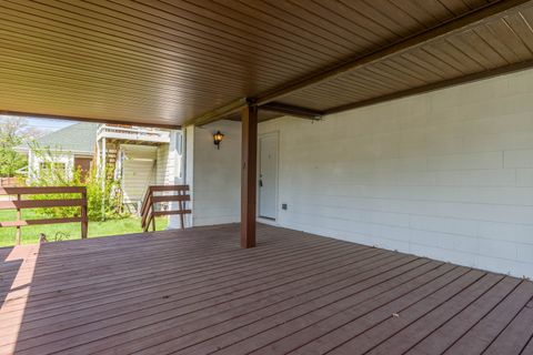 Tiny photo for 813 W Locust Street, Davenport, IA 52804 (MLS # 12624607)