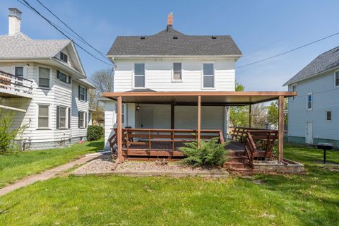 Tiny photo for 813 W Locust Street, Davenport, IA 52804 (MLS # 12624607)