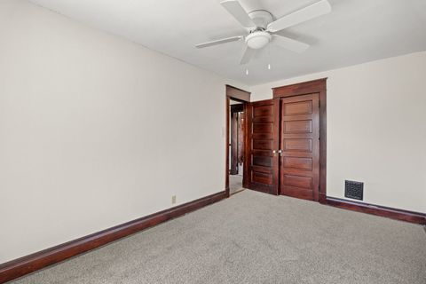 Tiny photo for 813 W Locust Street, Davenport, IA 52804 (MLS # 12624607)