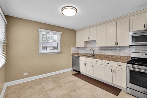 Tiny photo for 1402 S Robert Drive, Mount Prospect, IL 60056 (MLS # 12755729)