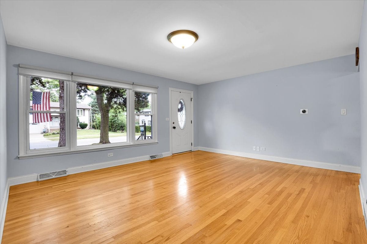 1402 S Robert Drive