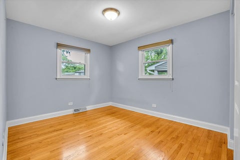 Tiny photo for 1402 S Robert Drive, Mount Prospect, IL 60056 (MLS # 12755729)