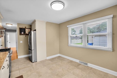 Tiny photo for 1402 S Robert Drive, Mount Prospect, IL 60056 (MLS # 12755729)