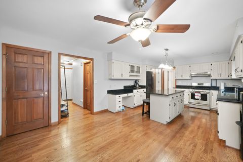 Tiny photo for 2460 Millington Court, Aurora, IL 60504 (MLS # 12433234)