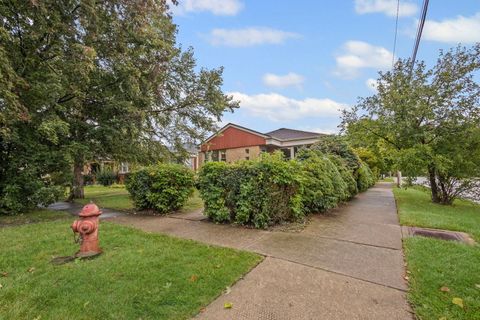 Tiny photo for 5459 Suffield Court, Skokie, IL 60077 (MLS # 12497671)