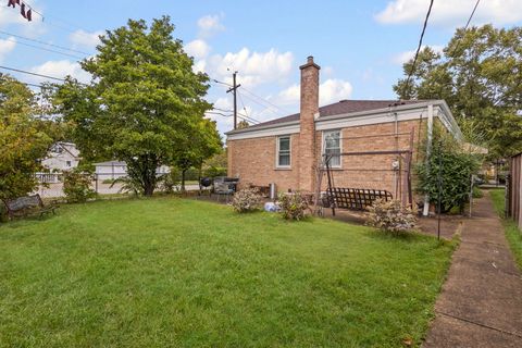 Tiny photo for 5459 Suffield Court, Skokie, IL 60077 (MLS # 12497671)