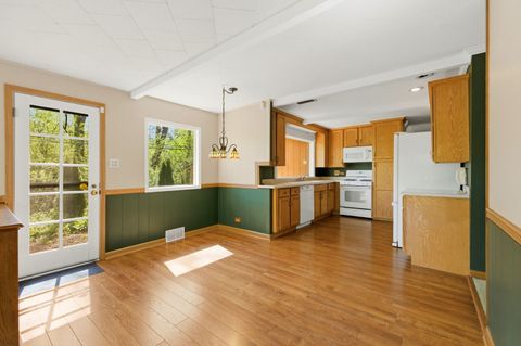 Tiny photo for 8623 W Algoma Road, Palos Park, IL 60464 (MLS # 12629958)