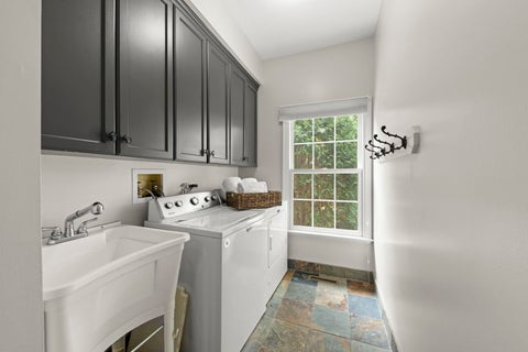 Tiny photo for 1213 Winners Cup Circle, St. Charles, IL 60174 (MLS # 12737827)