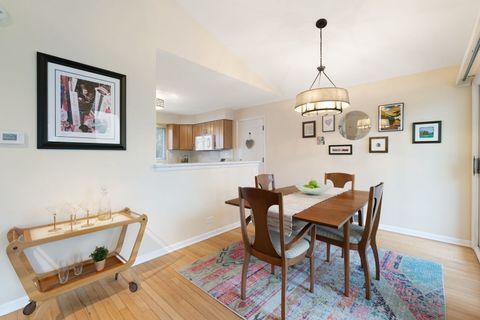 Tiny photo for 525 Mallard Lane, Deerfield, IL 60015 (MLS # 12571675)