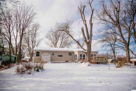 Tiny photo for 700 N 66th St, Quincy, IL 62301 (MLS # 12530105)