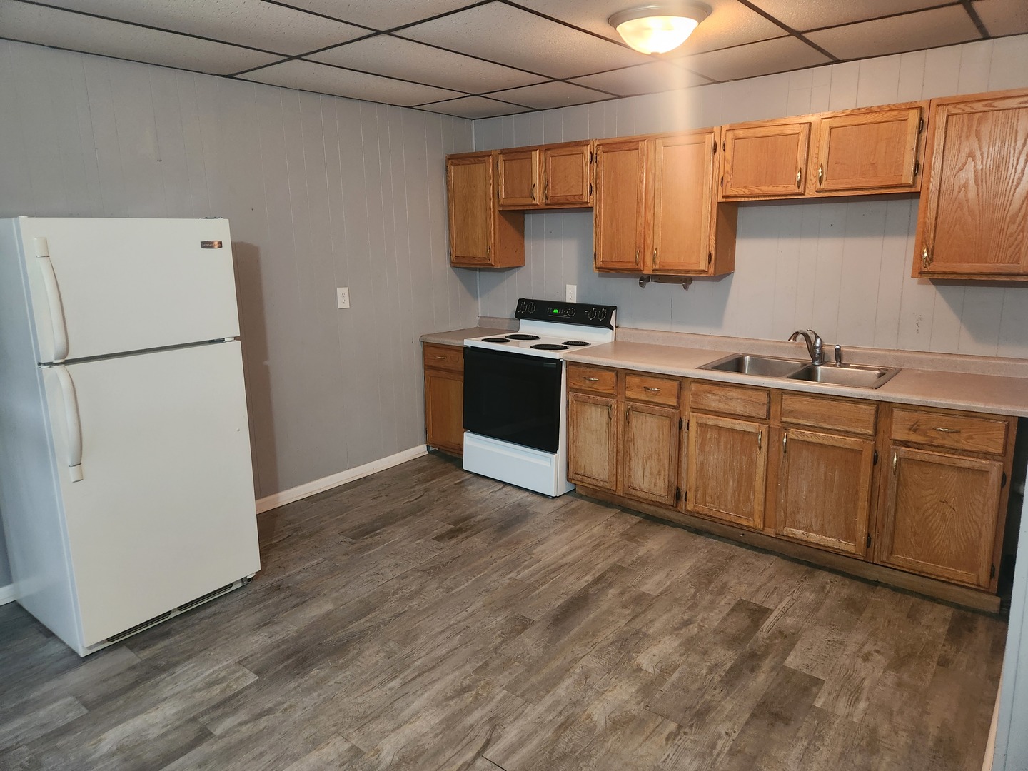 105 E Lincoln Avenue 6