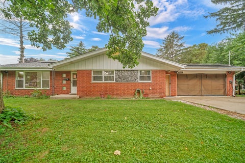 Tiny photo for 10718 S Neenah Avenue, Worth, IL 60482 (MLS # 12730851)